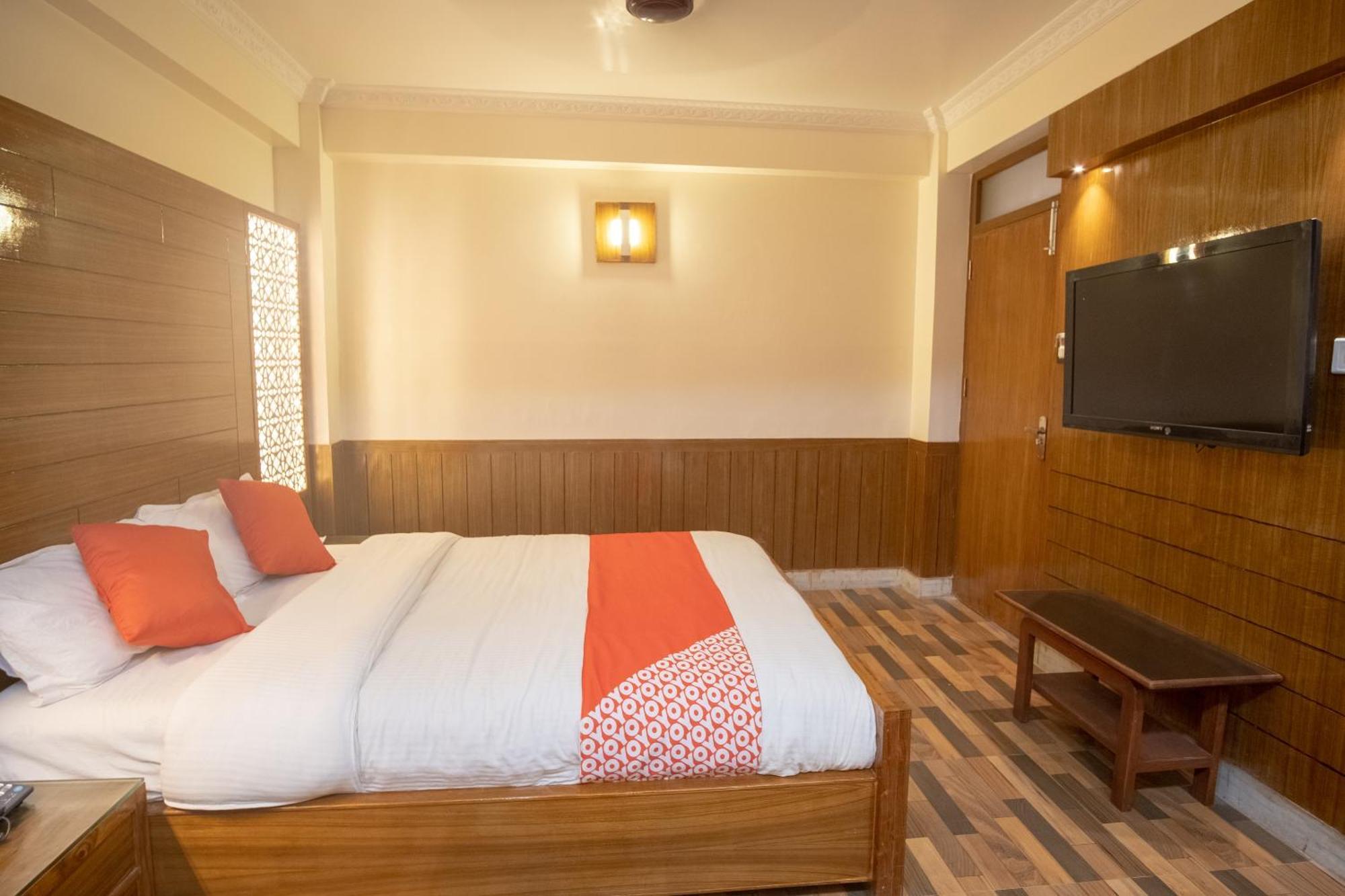 Oyo 304 Hotel Manama Balaju Zewnętrze zdjęcie