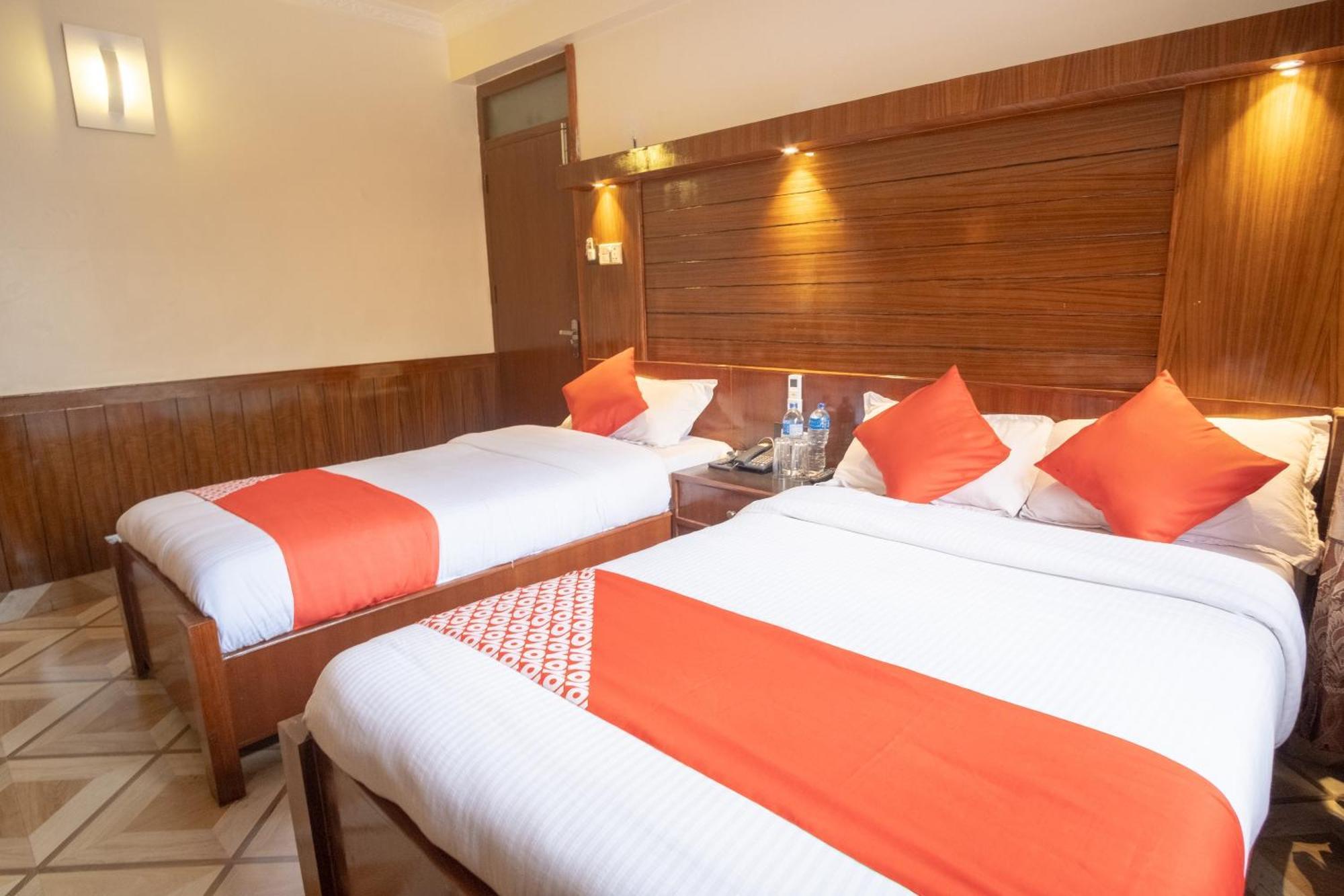 Oyo 304 Hotel Manama Balaju Zewnętrze zdjęcie