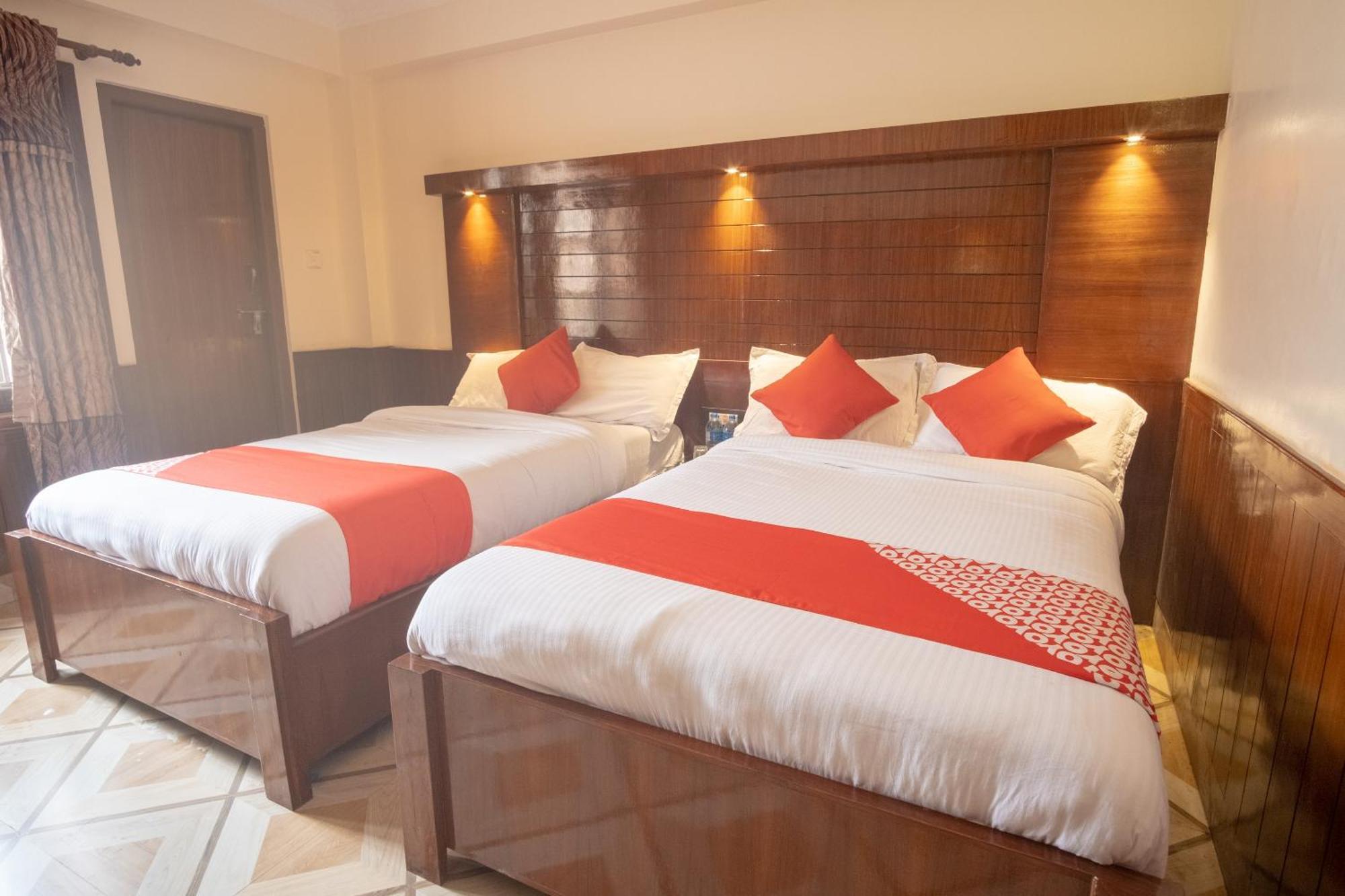 Oyo 304 Hotel Manama Balaju Zewnętrze zdjęcie