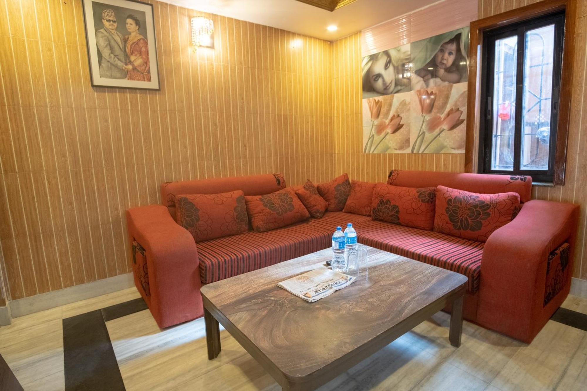 Oyo 304 Hotel Manama Balaju Zewnętrze zdjęcie