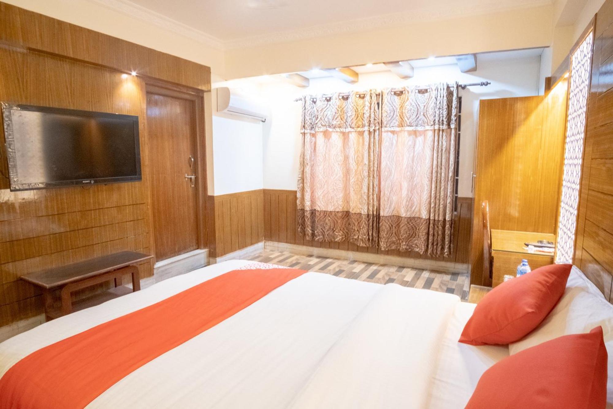 Oyo 304 Hotel Manama Balaju Zewnętrze zdjęcie