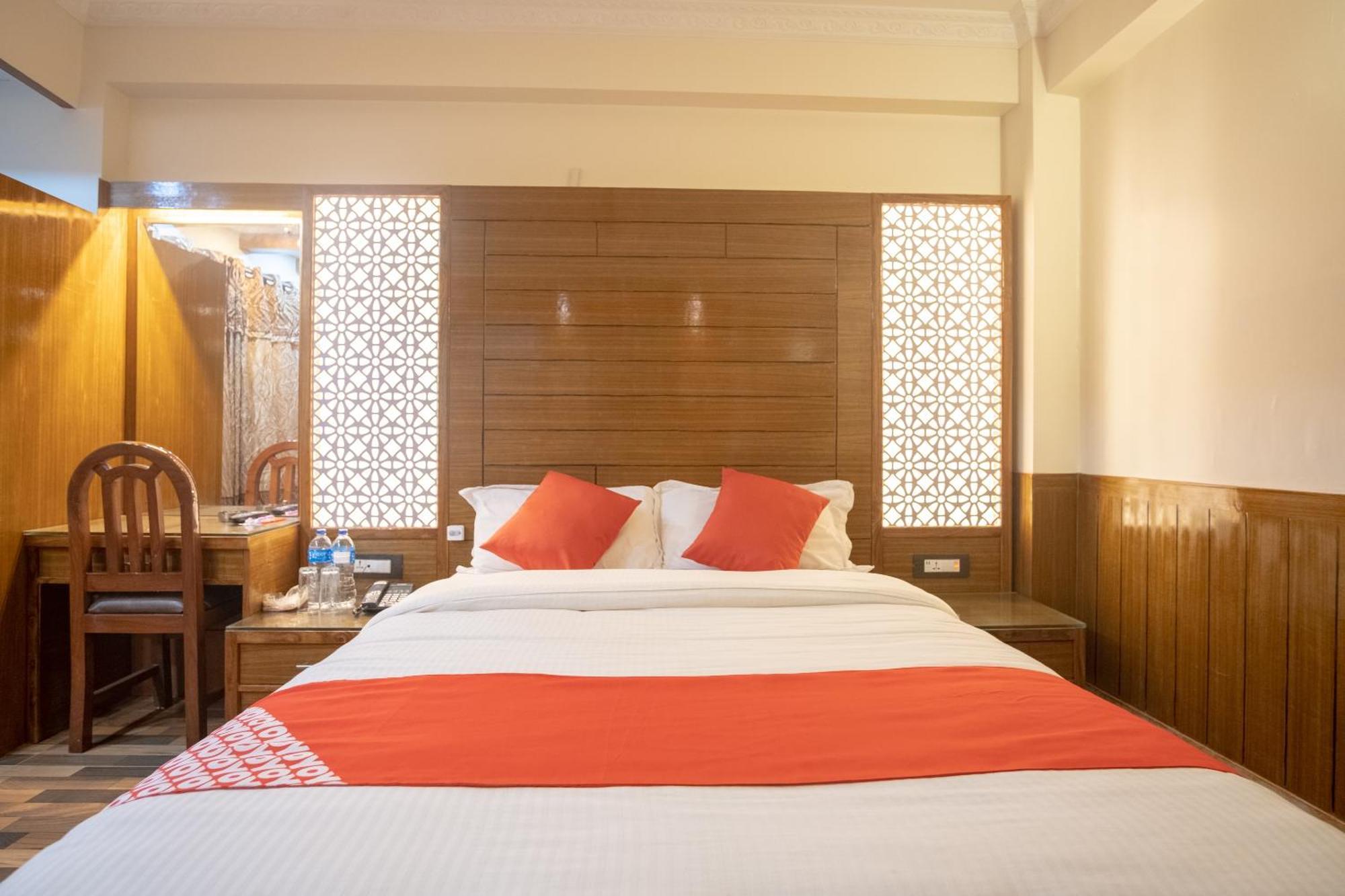 Oyo 304 Hotel Manama Balaju Zewnętrze zdjęcie